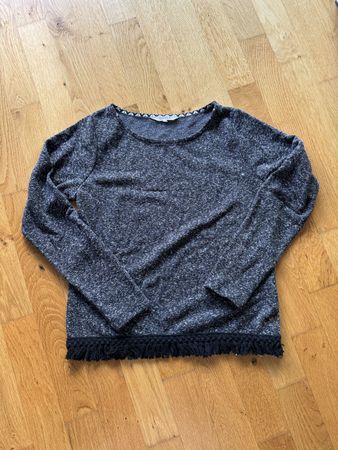 Revelation Pullover Damen Gr. XS Fransen