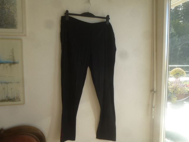 H&M Hosen: Hose schwarz Gr. 42, Viskose – Gebraucht aus Hinwil von Glasperlen 1