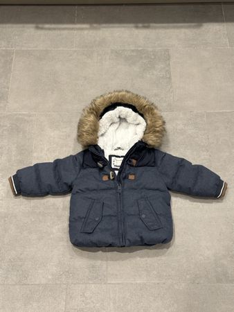 Stylische Kaputzen Winterjacke 80