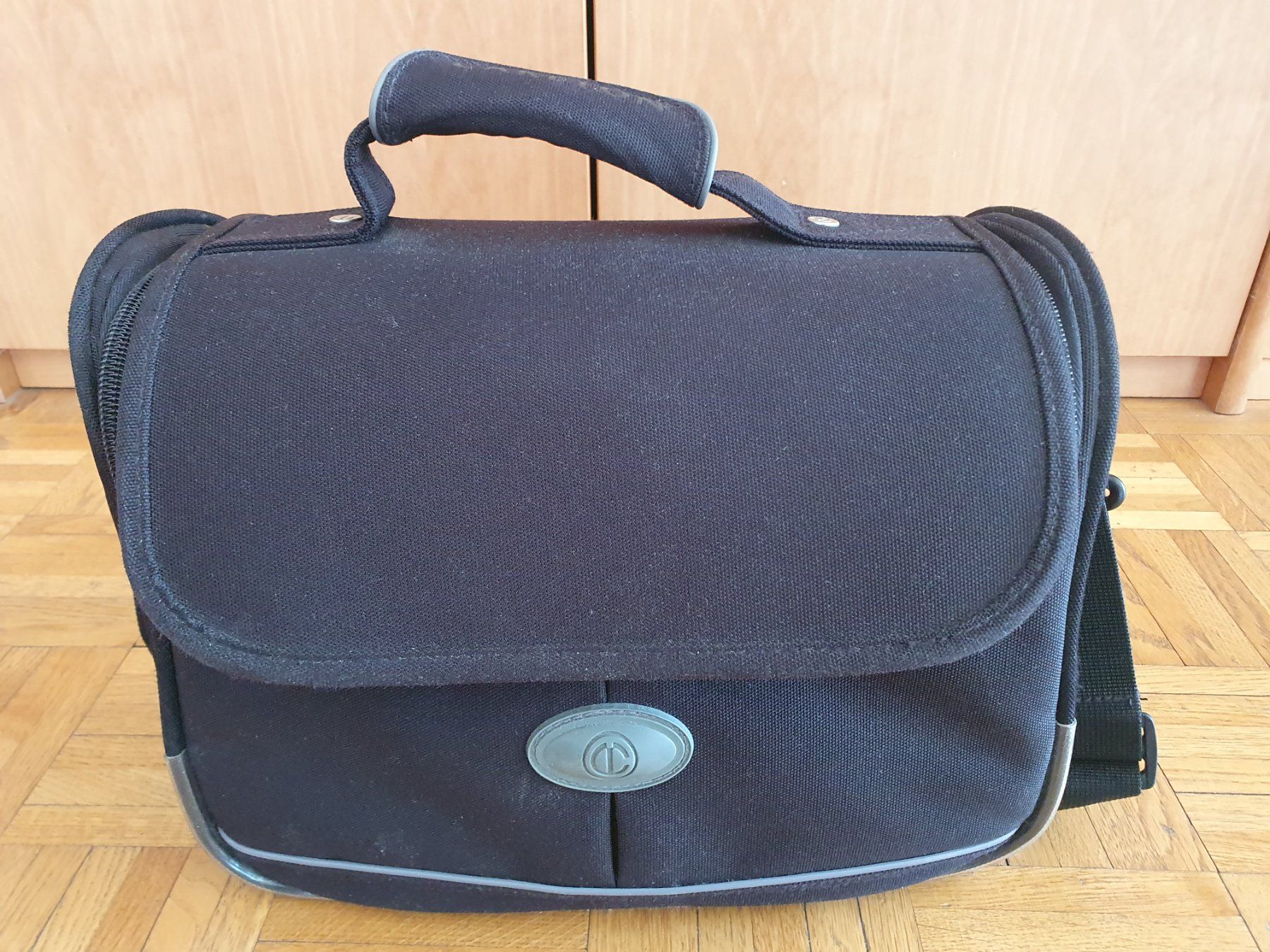 JVC Videocamere: Caméra vidéo JVC GY-HM100E – Usato da Petit-Lancy venduto da at_6rdt 6