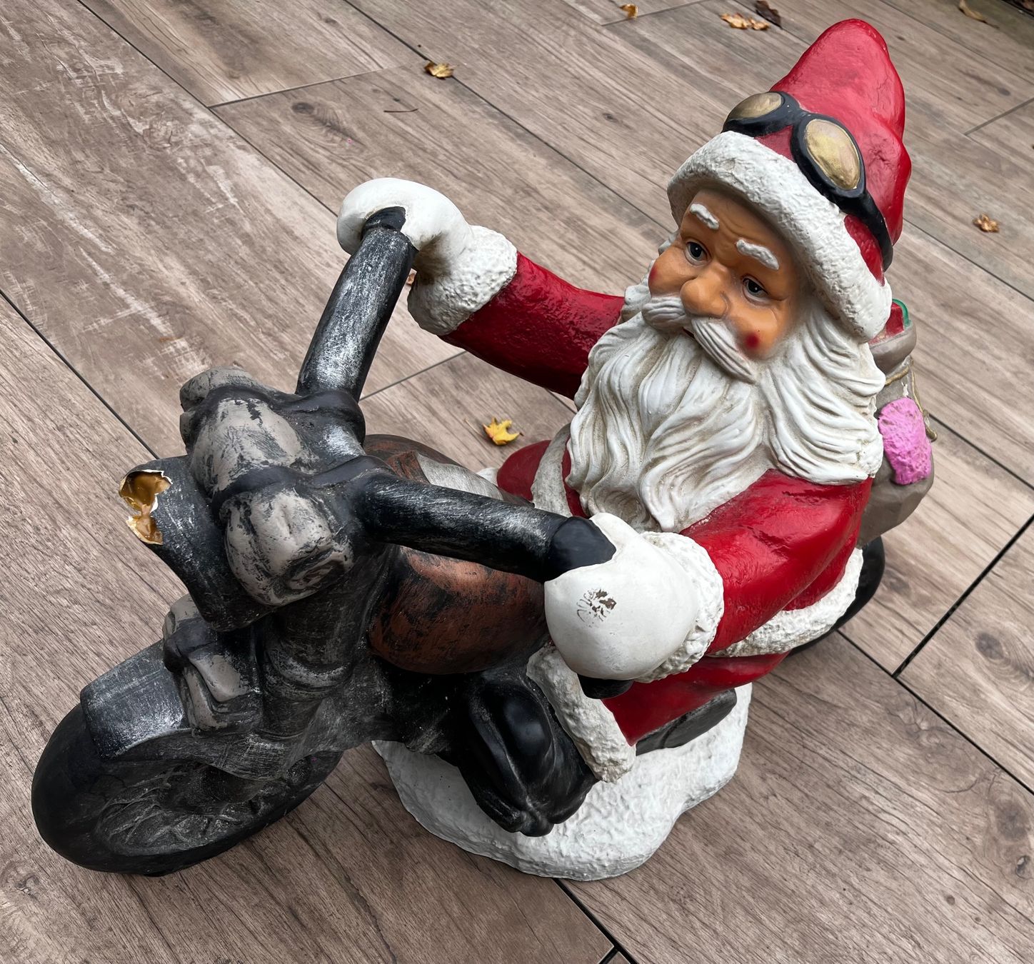 Figuren: Weihnachtsmann auf Motorrad – Gebraucht aus Rothrist von yvvilla 1