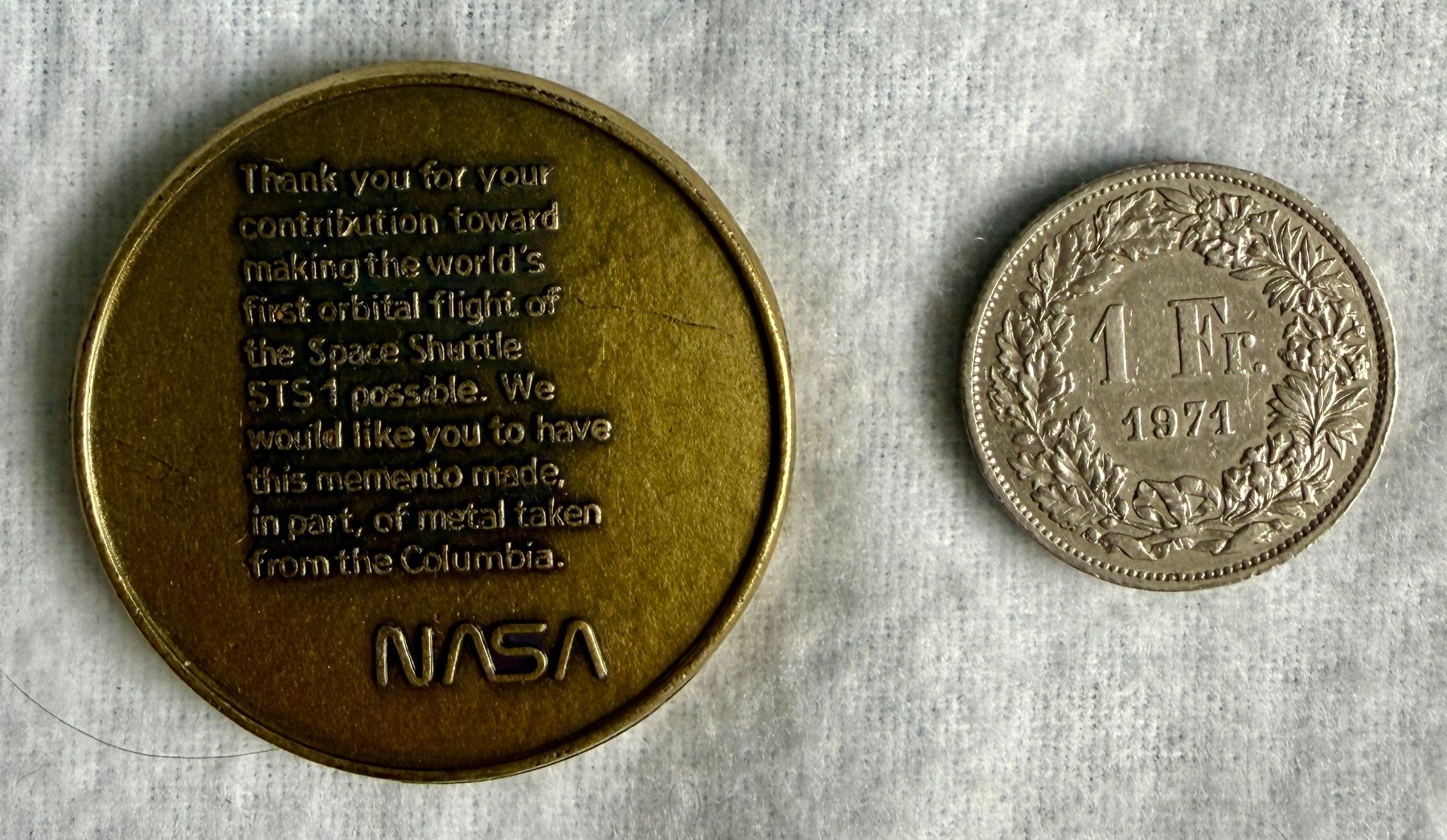 Plaketten & Abzeichen: Original NASA Set mit Münze Zeitung Pin - Rarität! – Gebraucht aus Thun von Abalona3600 6