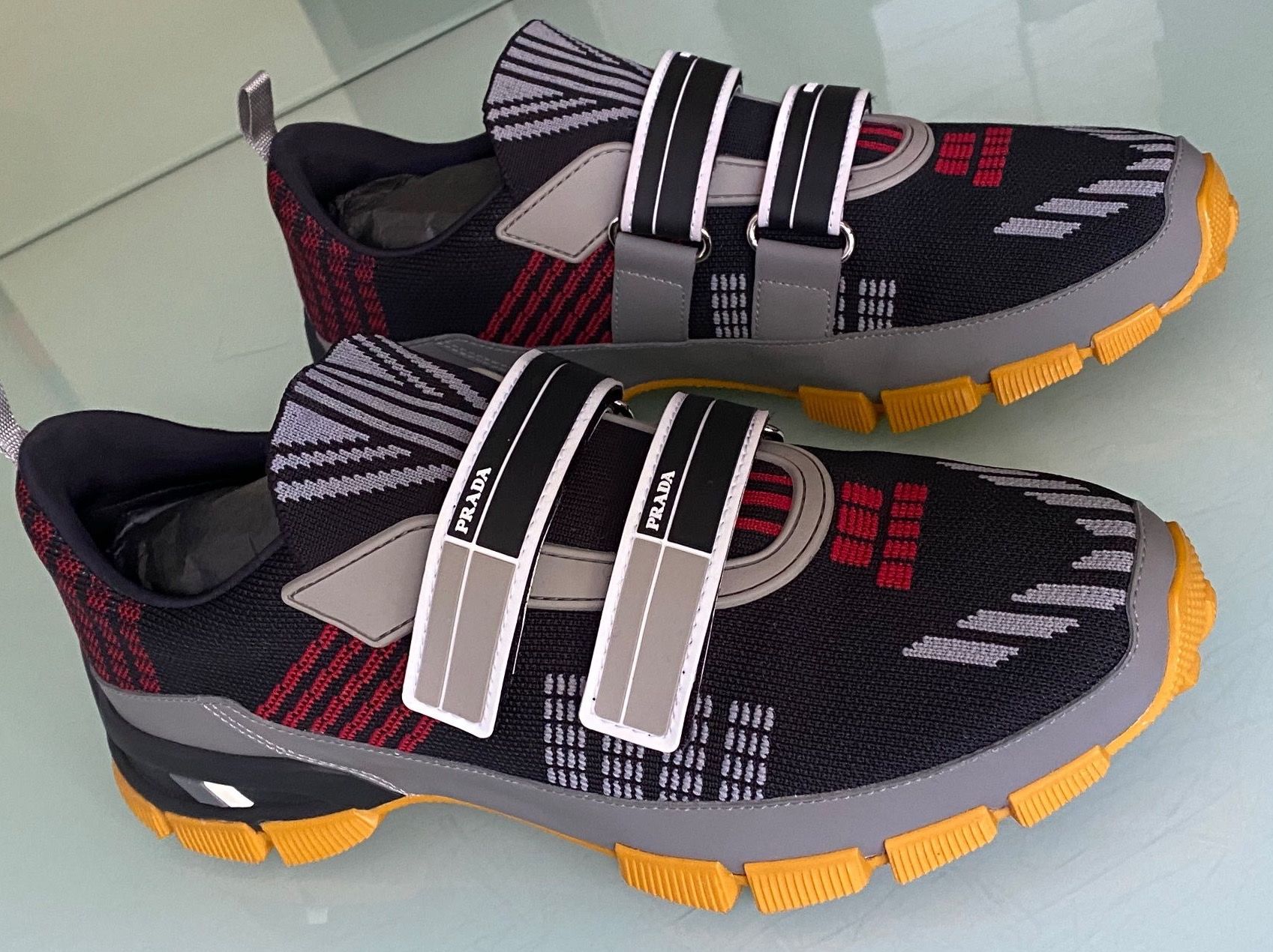 Prada Scarpe da uomo: PRADA Logo Crosssection Dopple Strap Low Top Sneaker 41 NEUE – Usato da Kreuzlingen venduto da kruezbiz