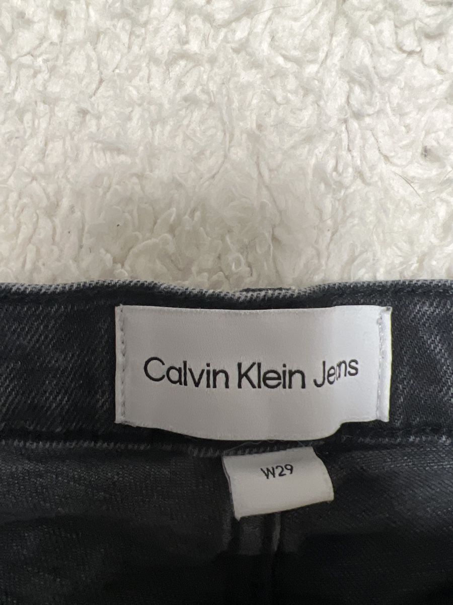Calvin Klein Jeans: Jean Mom Calvin Klein Noir w29 – Neu (gemäss Beschreibung) aus Chenens von anasantos90 2