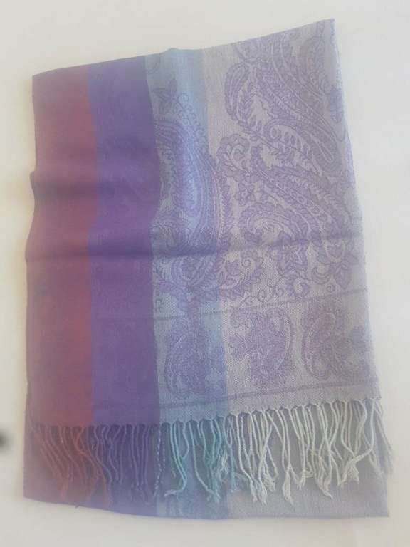 Foulard & Sciarpe: Grand châle avec franges – Usato da Courtepin venduto da mara_1808 2