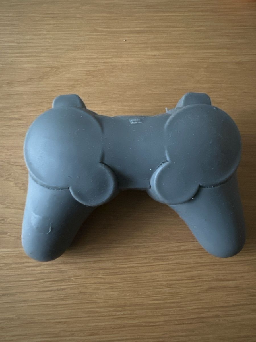 Giocattoli: Spielzeug Controller aus Silikon grau – Usato da Erlinsbach SO venduto da Lea030 1