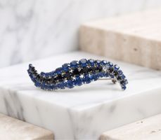 Wonderful rhinestone brooch