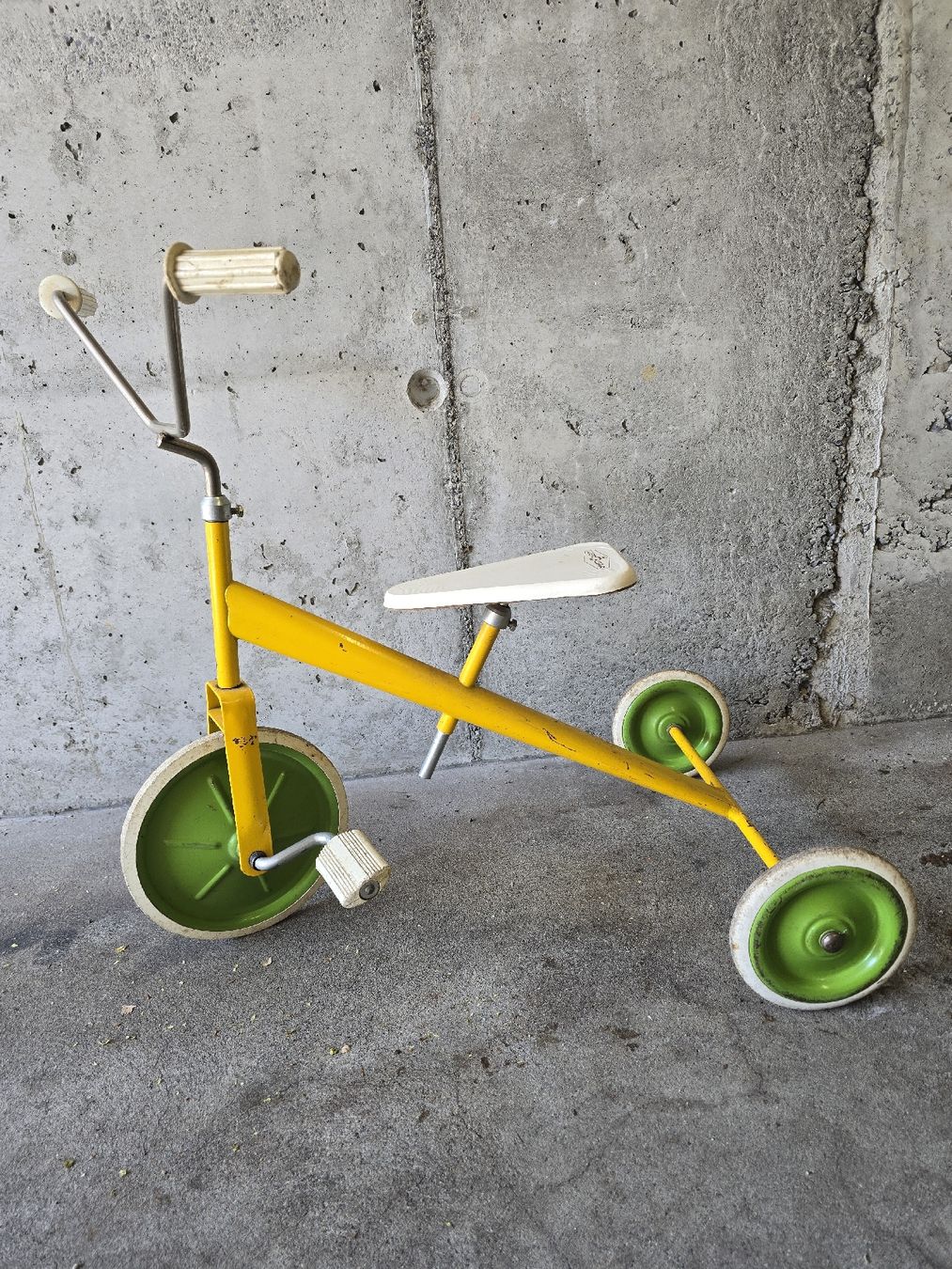 Wisa Gloria Veicoli per bambini: Altes Wisa Gloria 3- Rad – Usato da Safenwil venduto da buickboy