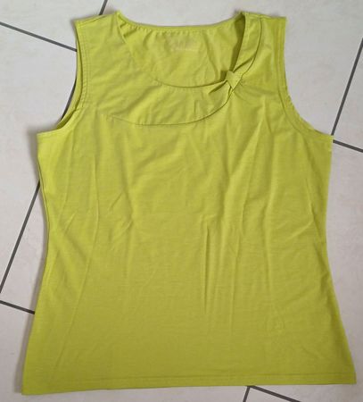 ab Fr. 1.- Sommertop Gr. XL hellgrün Schleife