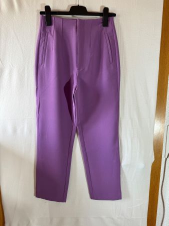 Lila Hose von Stradivarius Gr. 36