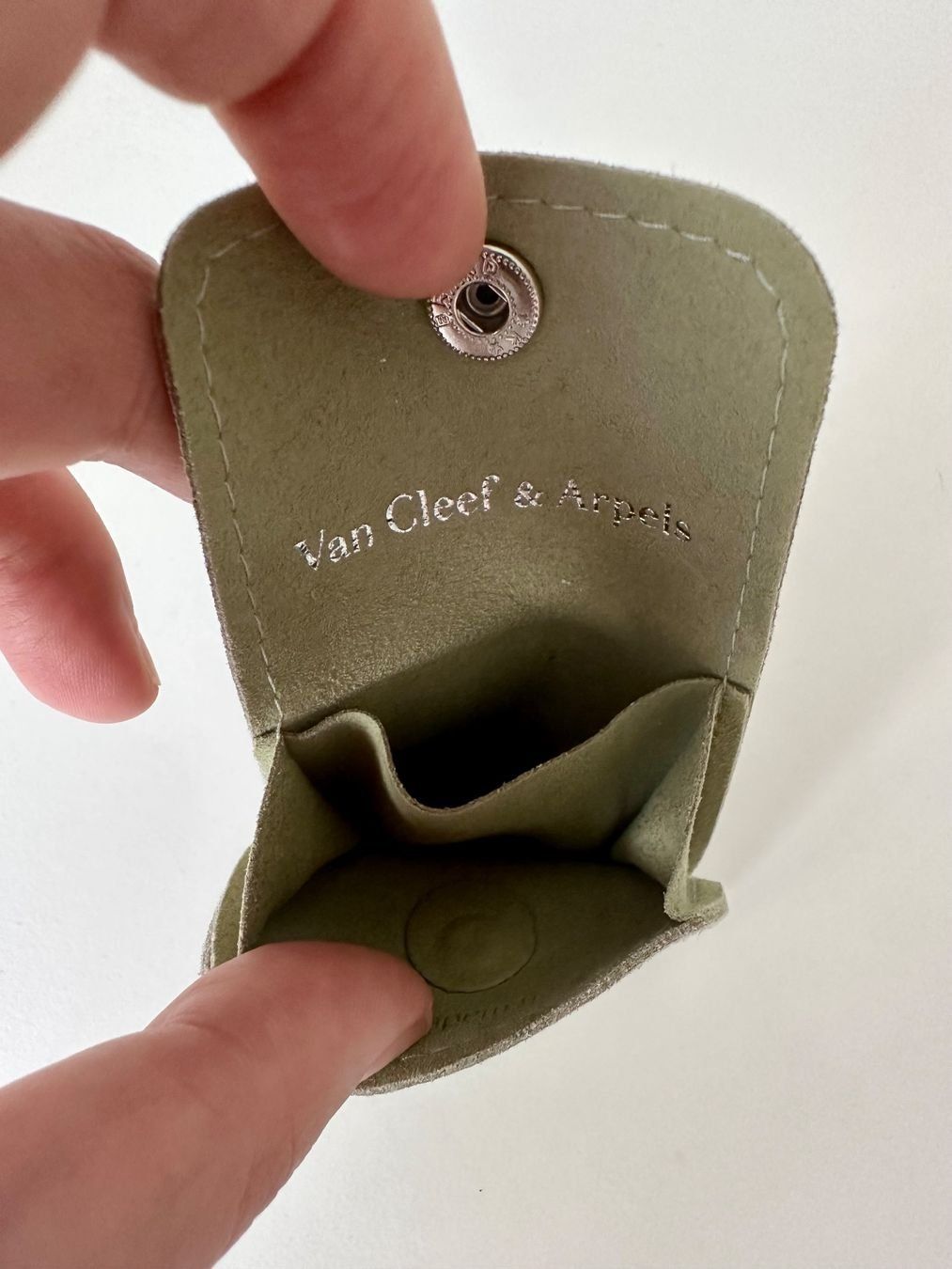 Borse: Pochette voyage Van Cleef Arpels NEUVE – Nuovo e nell'imballaggio originale da Carouge GE venduto da loveluxury 1