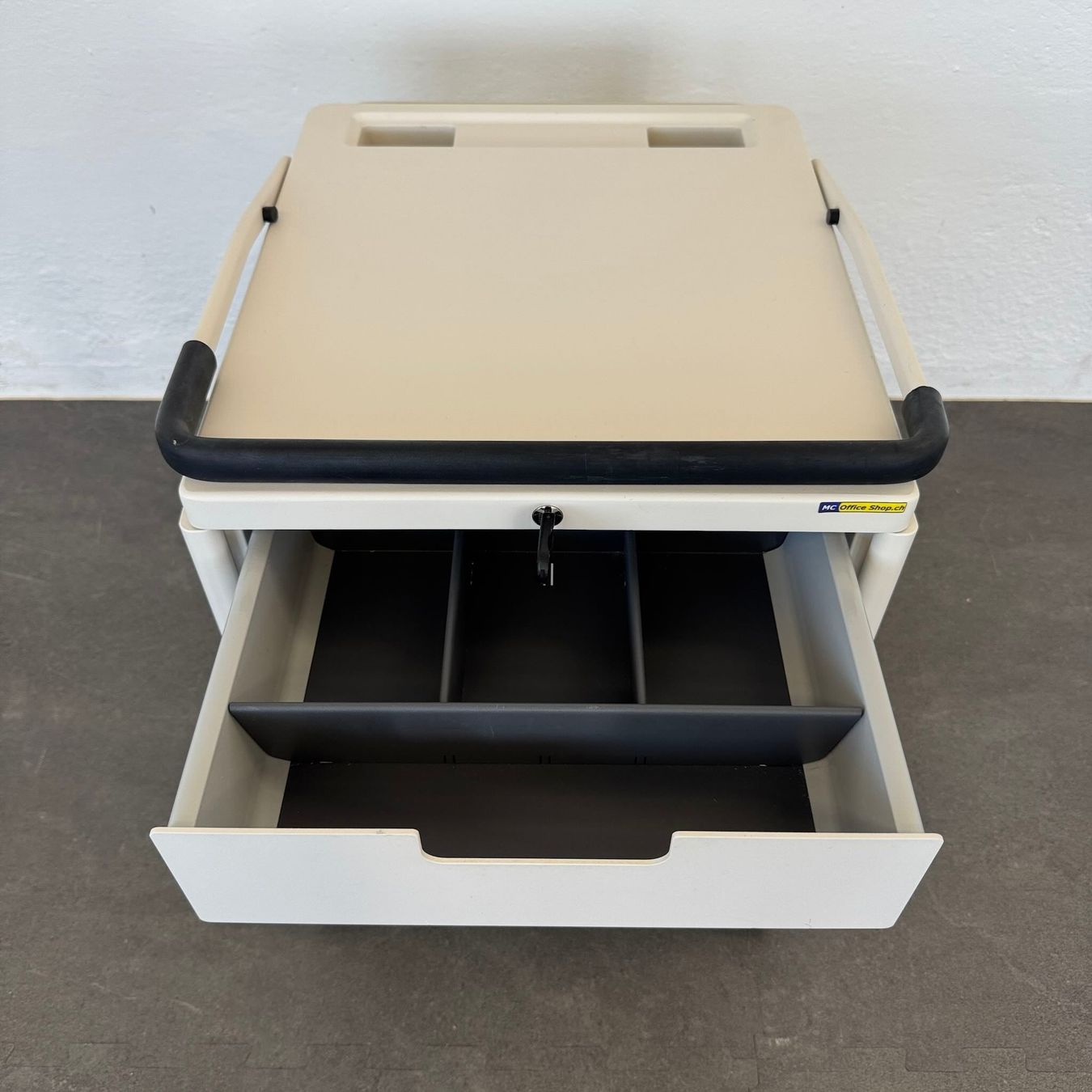 Vitra Armoires: Vitra Storage Drucker-Caddy mit Schlüssel – D'occasion à Schönenwerd par mcofficeshop 1