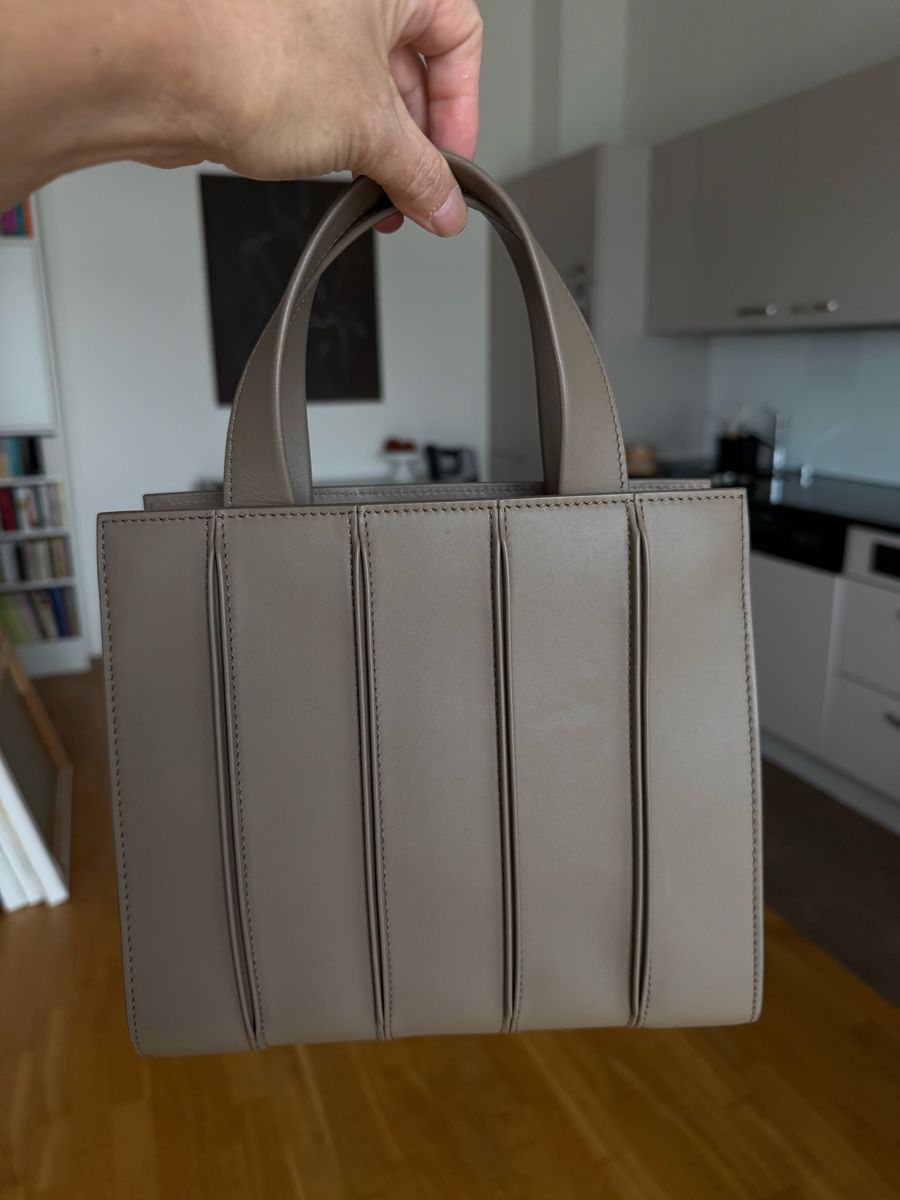 Max Mara Borse da donna: Max Mara Whitney 4 perfect condition – Nuovo (secondo la descrizione) da Zürich venduto da gracieteS 7