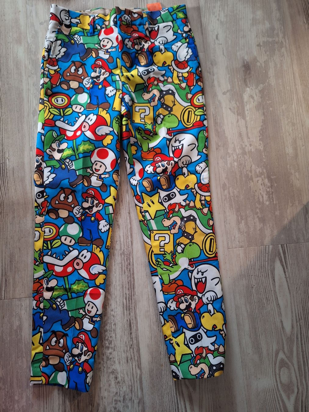 Oppo Completi: Super Mario Anzug Kinder Gr 146 / 152 – Usato da Romanshorn venduto da Msdiamond17 1