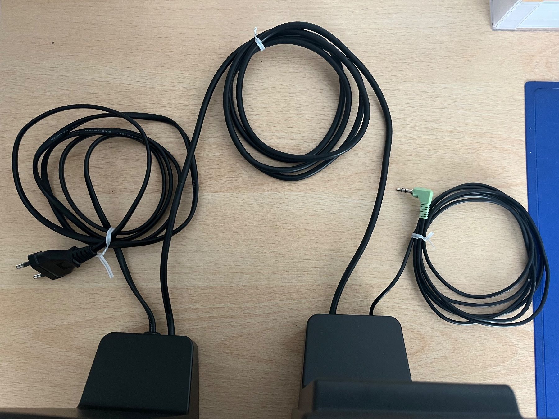 Logitech Lautsprecher: Set Logitech X-140 Computer Lautsprecher – Gebraucht aus Siebnen von  2