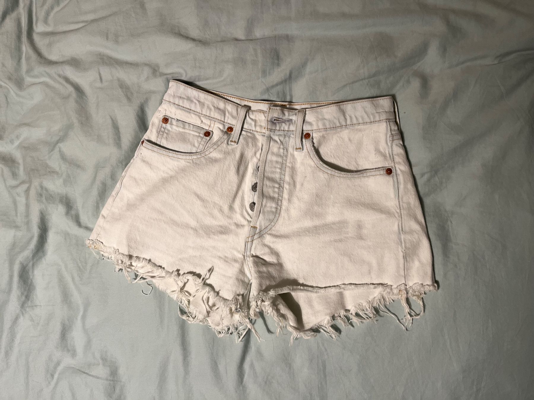 Levi's Jeans: Levi's Premium Shorts, white denim – Usato da Zürich venduto da nicoli.