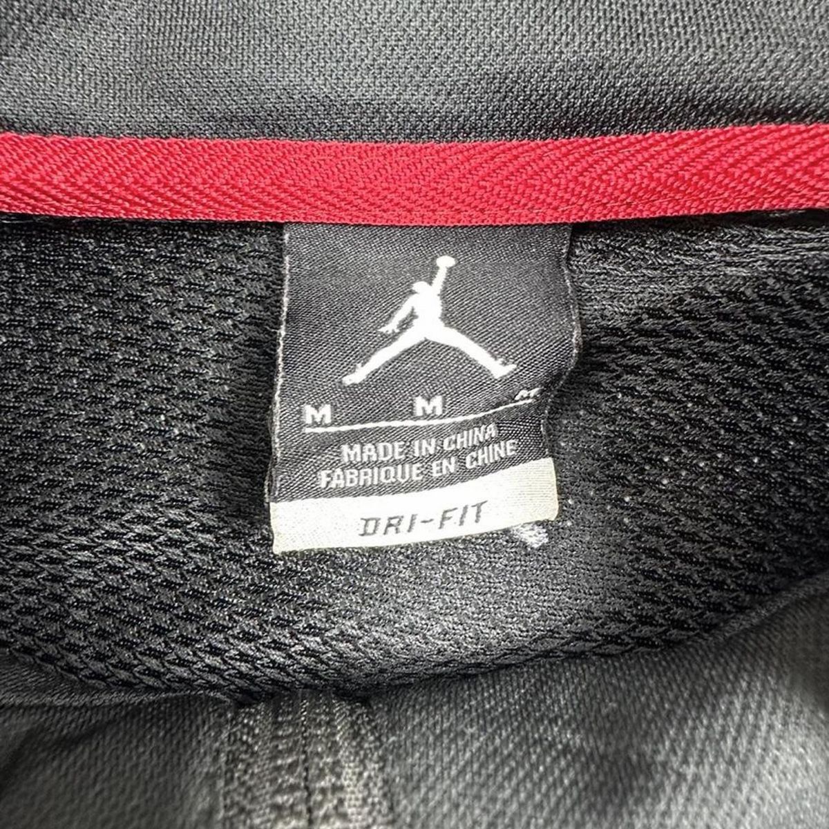 Jordan Jacken: Jordan black jacket – Gebraucht aus Erlinsbach SO von TogaResell 3