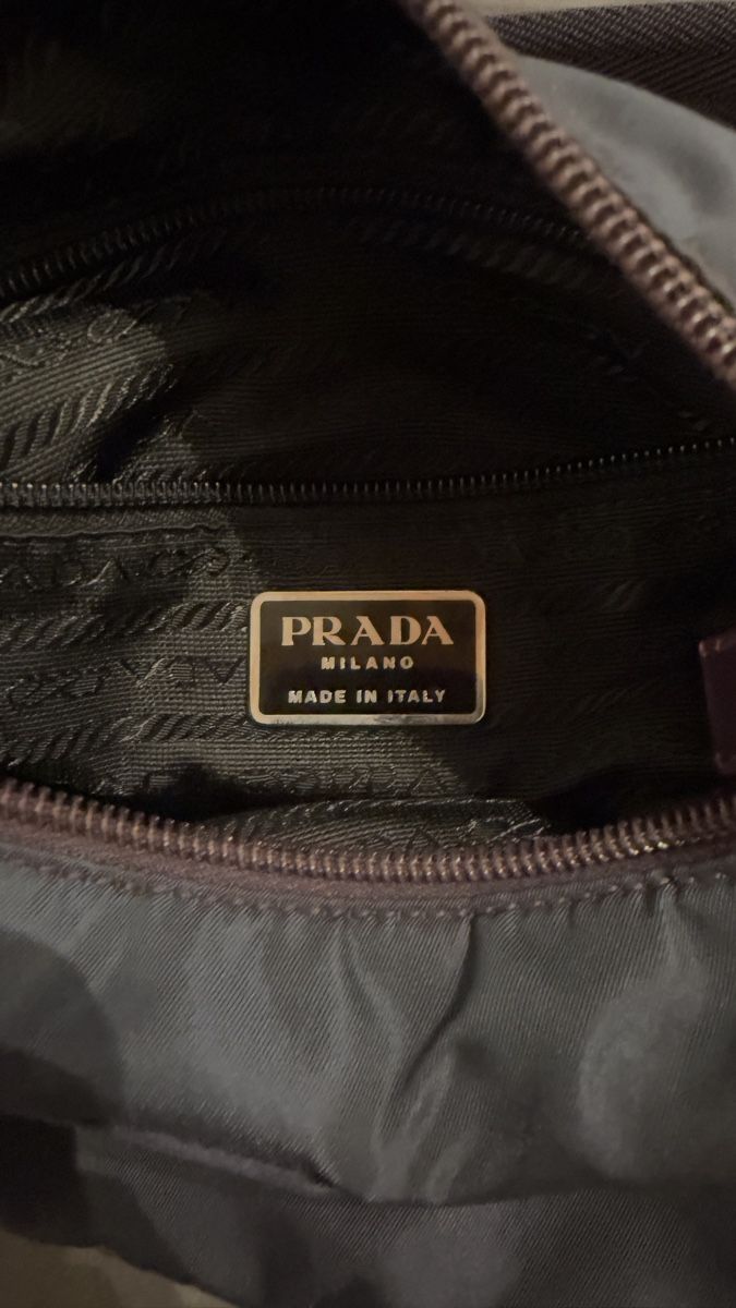 Prada Borse: Prada Vintage Nylon Shoulderbag – Usato da Grasswil venduto da Flohryn 3