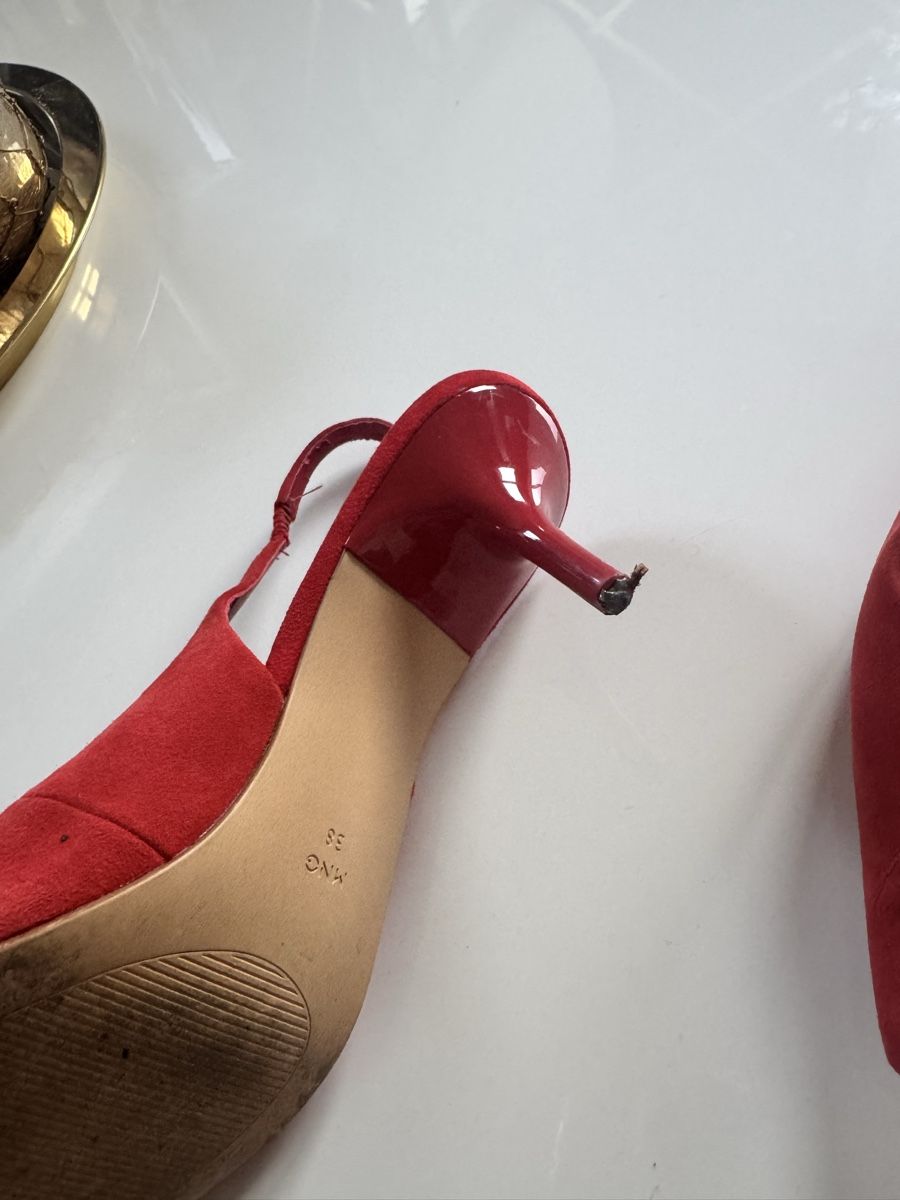 Mango Chaussures femmes: Mango Slingback Pumps, Red, Size 38, Used Condition – D'occasion à Baar par sal_g57c 2