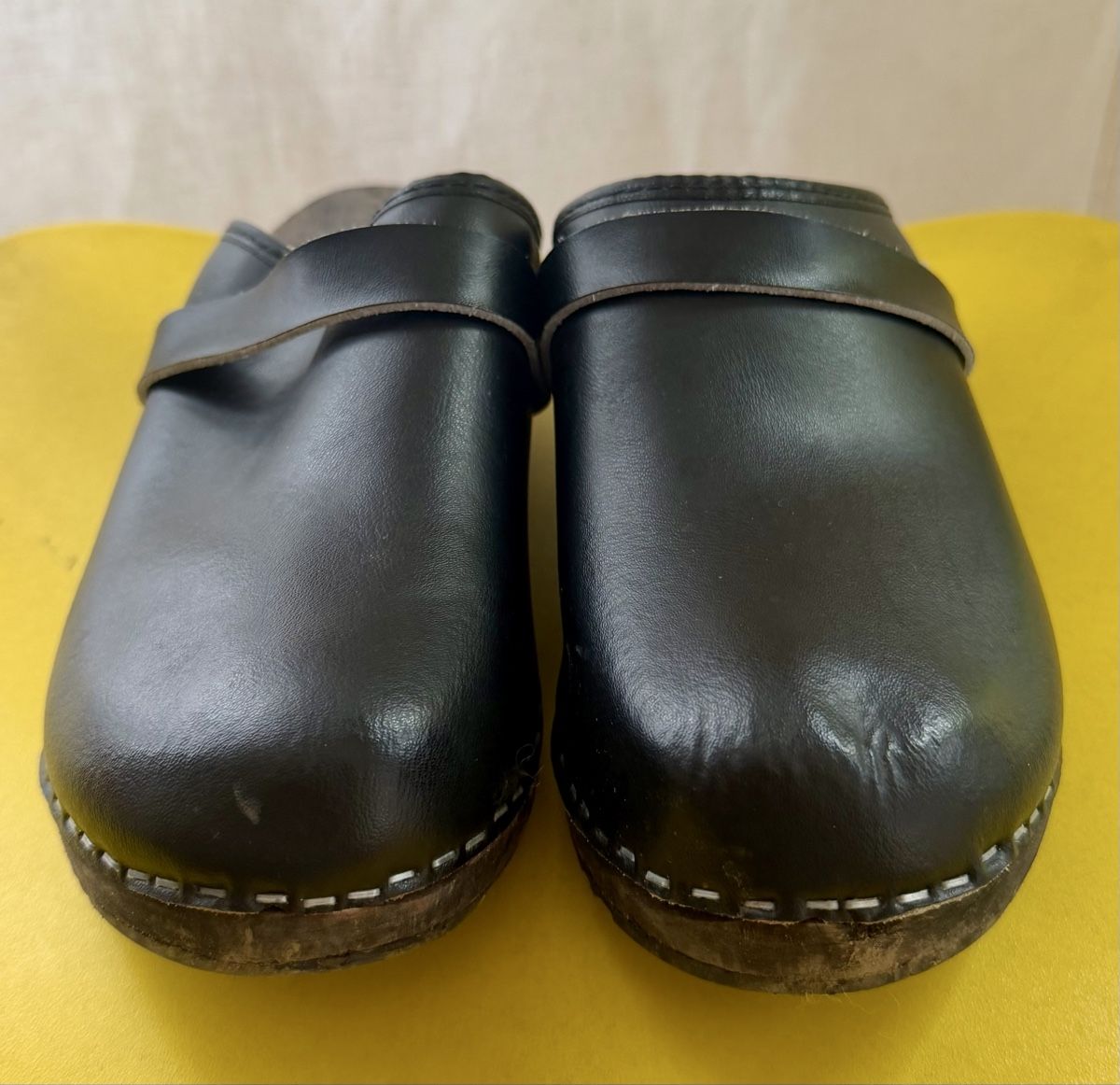 Scarpe da uomo: Original Swedish Clogs Leder Dunkelblau Gr. 40 – Nuovo (secondo la descrizione) da Zürich venduto da dta_k2q9 1