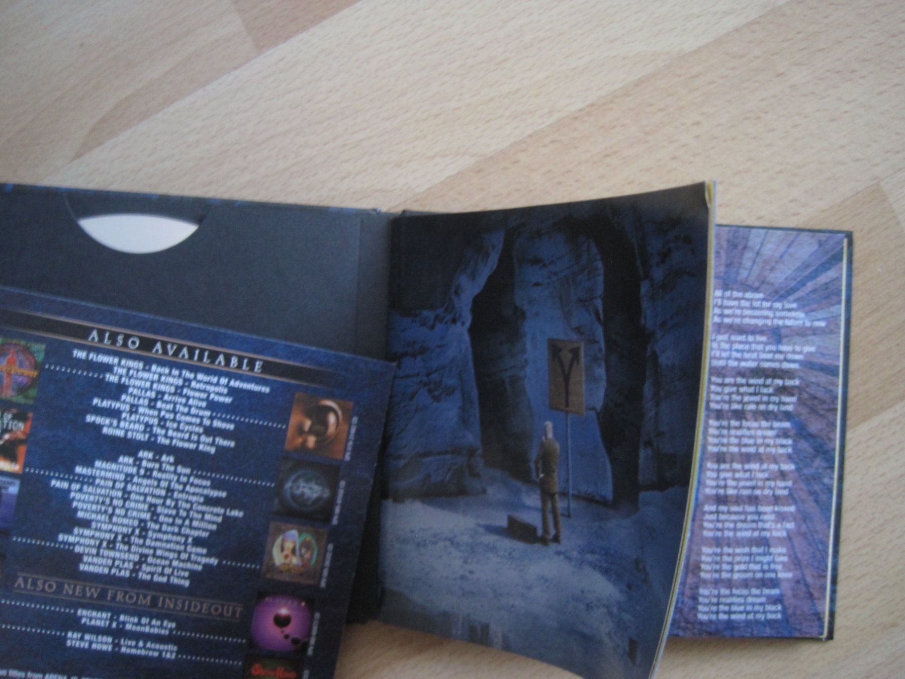 CD: Spocks Beard SNOW CD in Buchform Roadrunner Records – Usato da Gossau SG venduto da Noryflory 1