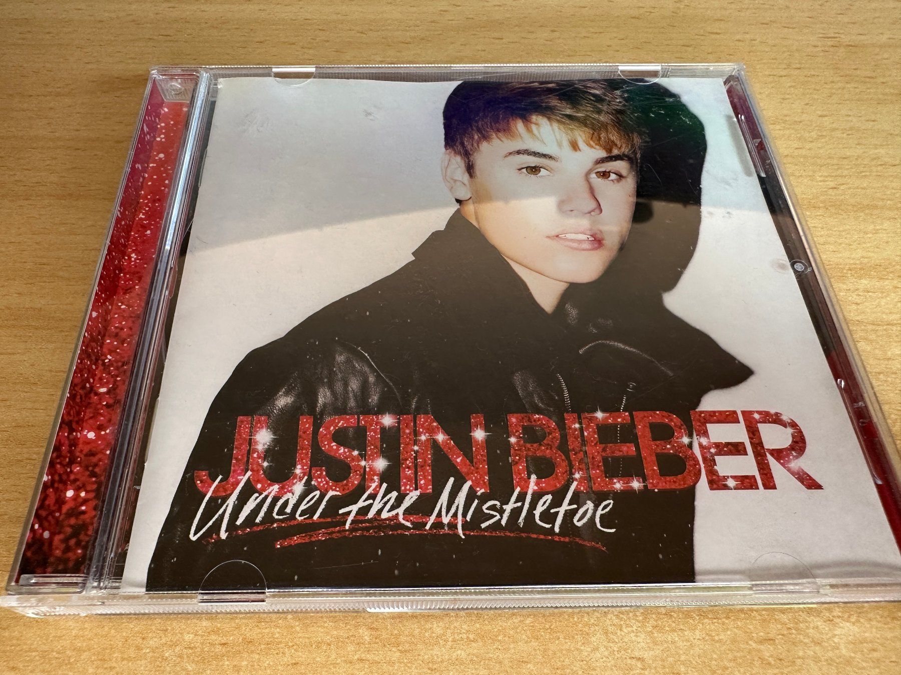 CD: Justin Bieber – Under The Mistletoe – Usato da Rikon im Tösstal venduto da Alpenmutz