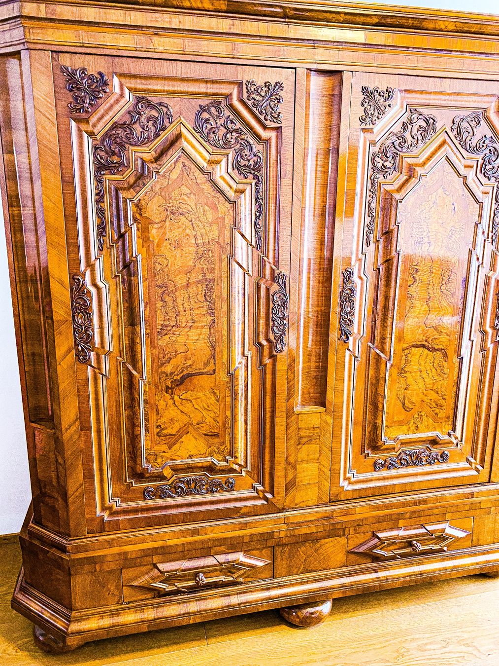 Schränke: Antik Schrank, Museumsqualität, ca. 1720 – Gebraucht aus Heiligkreuz (Mels) von Oldtimerfan03