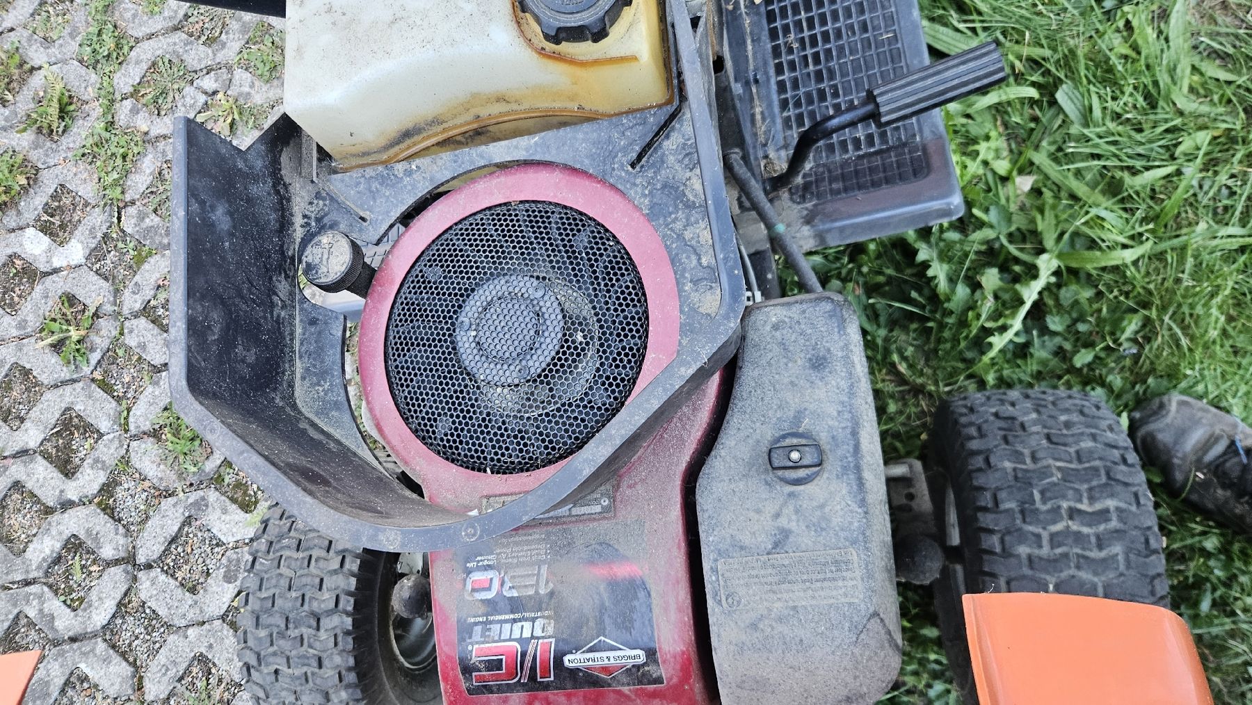 Trattori: Husqvarna Traktor Defekt – Usato da Rickenbach b. Wil venduto da nic_8ljr 6