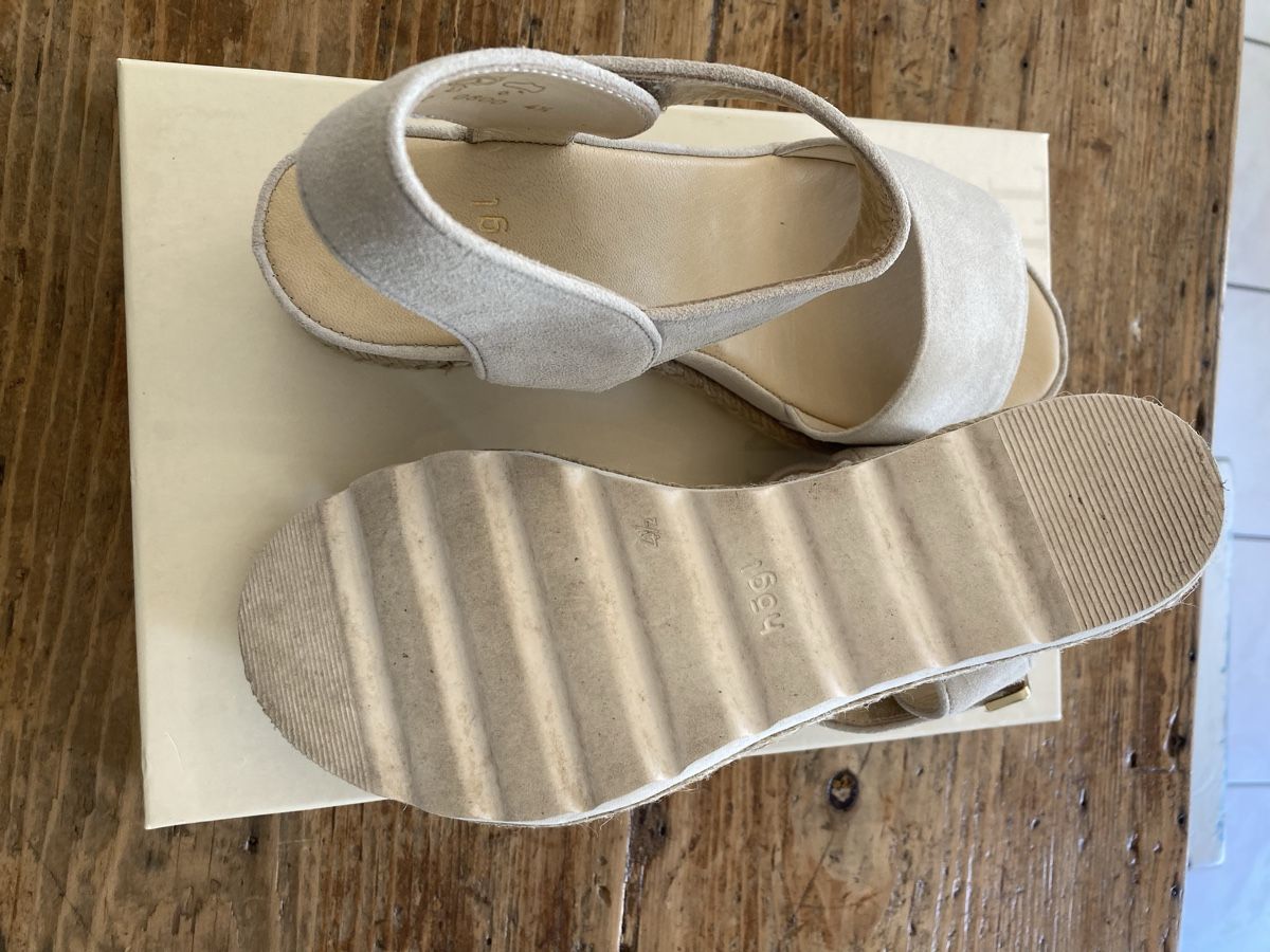 Högl Scarpe da donna: Högl Sandalen Keilabsatz Gr. 37.5 – Usato da Thalwil venduto da helvetaki 3