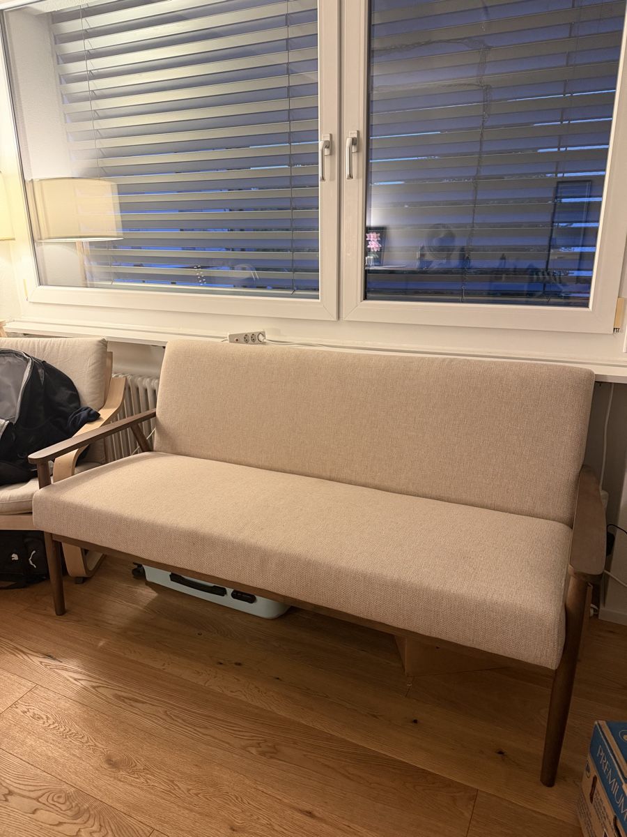 Beliani Sofas: 3-Seater Sofa Beige Wood Frame Good Condition – Neu (gemäss Beschreibung) aus Dietlikon von eeclaire