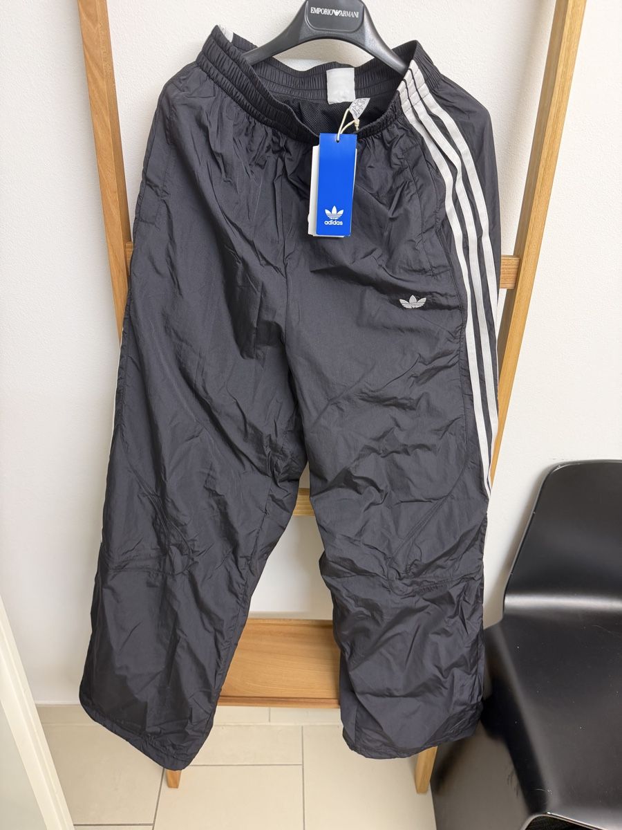 Adidas Pantaloni: Adidas hose  – Nuovo e nell'imballaggio originale da Neerach venduto da the_modern_mini