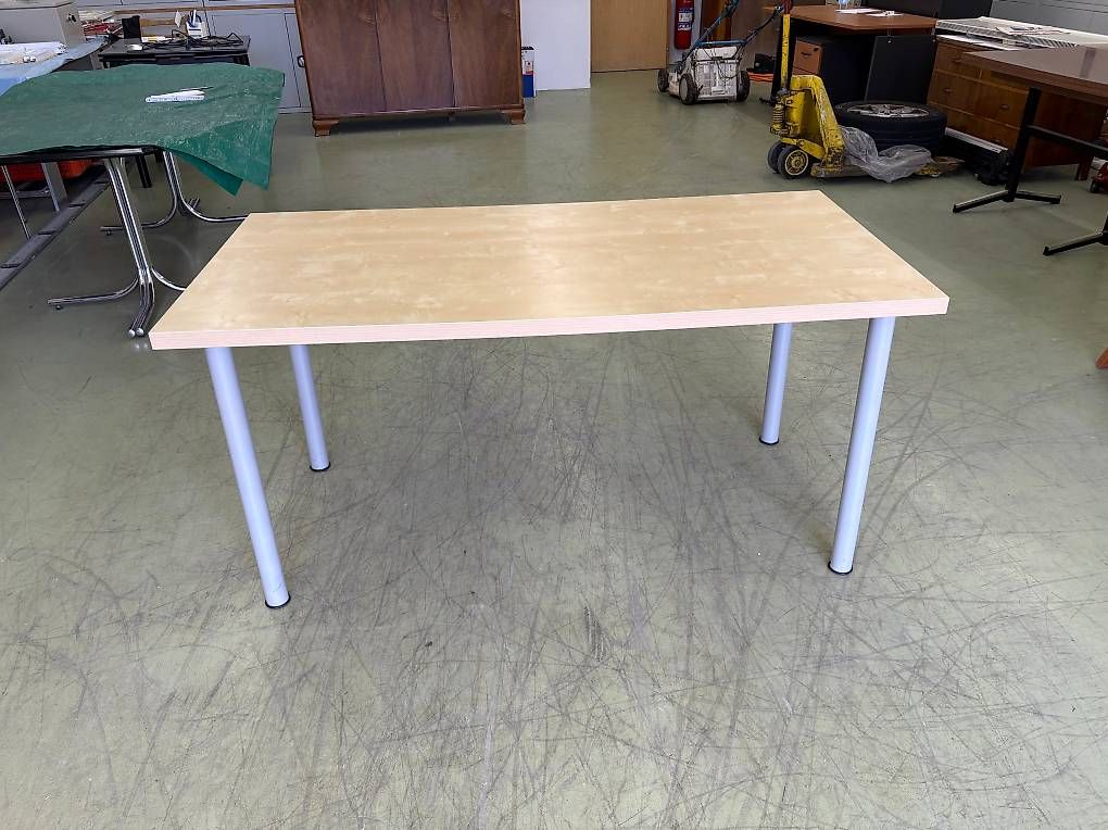 Tables: Table de bureau ou autre – D'occasion à Avry-sur-Matran par DBxx 1