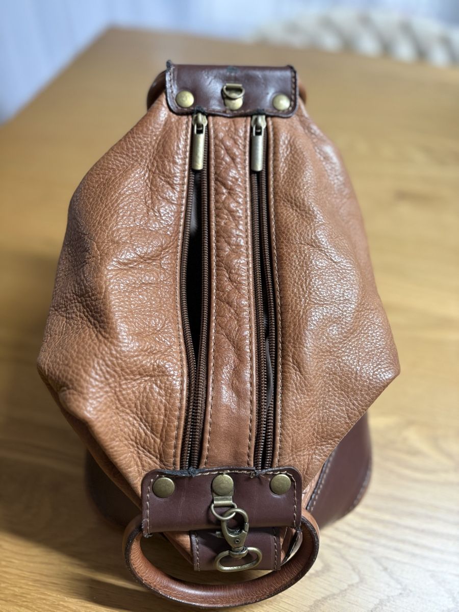 Borse da donna: Borsa in pelle marrone con manico rotondo – Usato da S. Antonino venduto da LIKA91 4