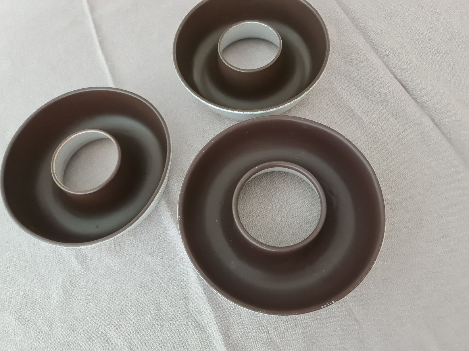 Teglie da forno: Alte Backformen "Sigg" Alu 3 Stk. – Usato da Uster venduto da Cruleye 2