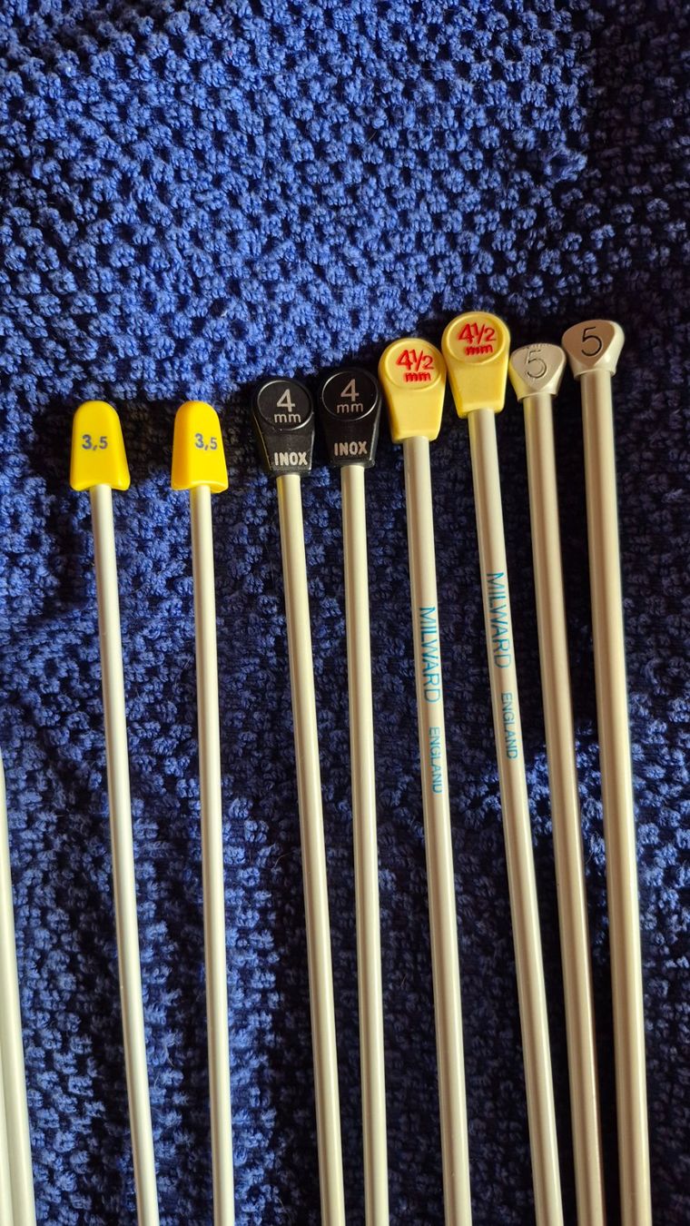 Aiguilles: Stricknadeln – D'occasion à Liestal par Sigold 1