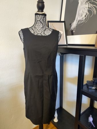 MADELEINE - Etui-Kleid aus Wolle Gr. 36/38