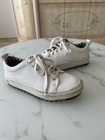 Weisse Zara Sneaker, Gr. 40, sportlich, bequem & laessig!