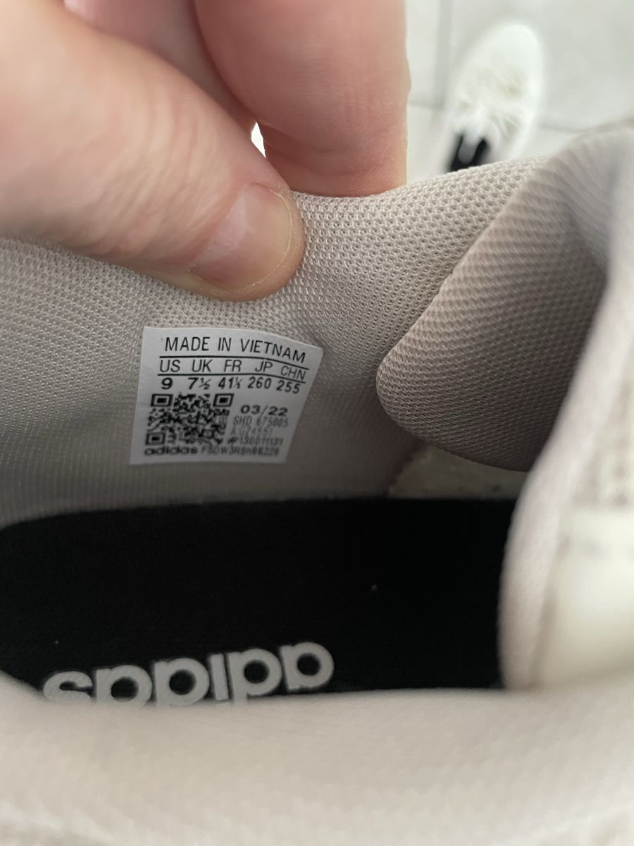 Adidas Damenschuhe: Adidas Sneaker 41 1/3 Damen – Neu (gemäss Beschreibung) aus Steffisburg von nadine1211971 2
