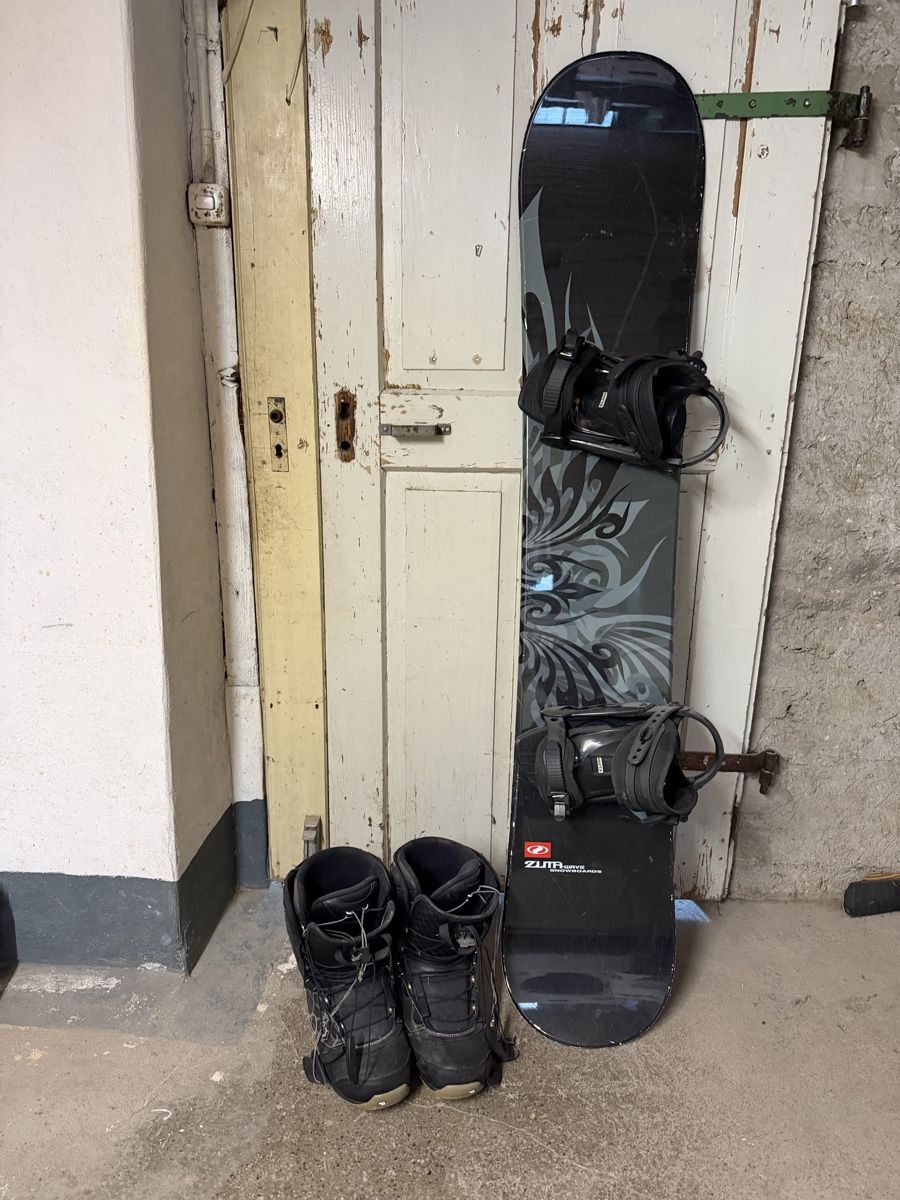 Board: Snowboard + Boots Gr.44 (EU) Herren – Difettoso da Hauptwil venduto da Tifosi92