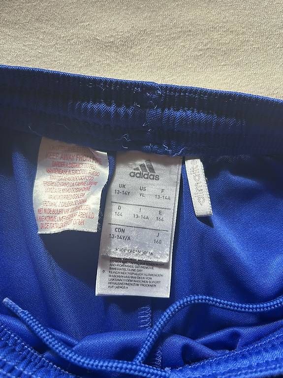 Hosen: Adidas Sporthose blau – Gebraucht aus Trub von elinschleiderschrank 1