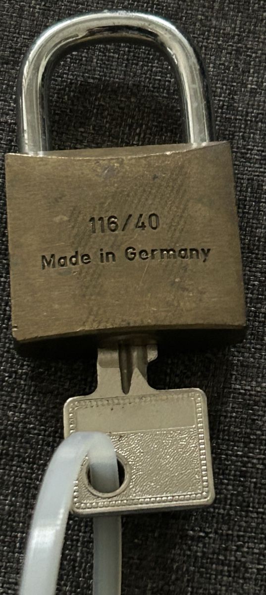 Lucchetti: Vorhängeschloss  – Usato da Winterthur venduto da stella67 3