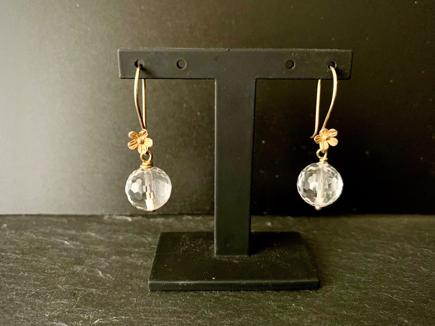 Orecchini pendenti & Orecchini a lobo: Bergkristall Ohrringe Vergoldet – Nuovo e nell'imballaggio originale da Rüschlikon venduto da ThereseJewelryDesign