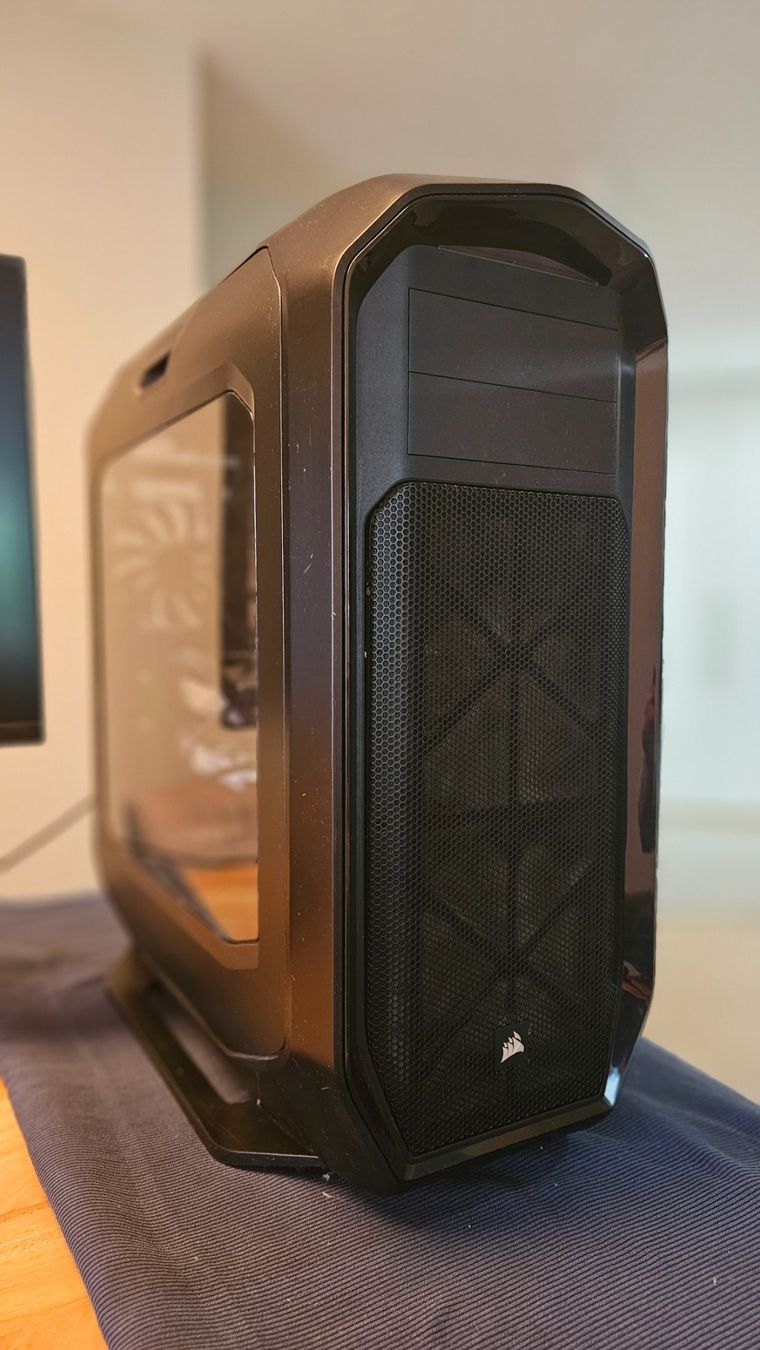 PC: Computer Intel Core i5 - 32GB Memory, 2x nVidia GPU – Usato da Oberhasli venduto da aspoerri