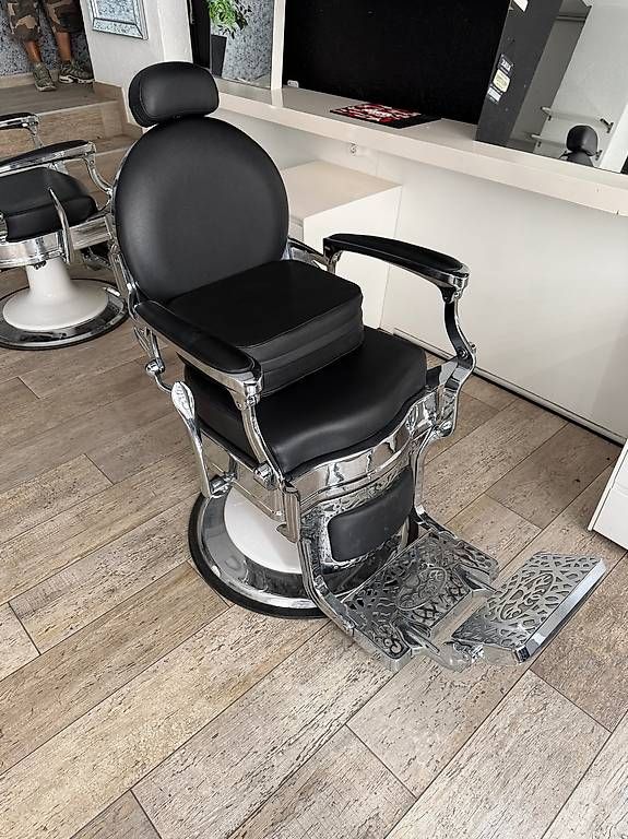 Stühle: Chaise Barber – Gebraucht aus La Chaux-de-Fonds von cha_c6rh 1