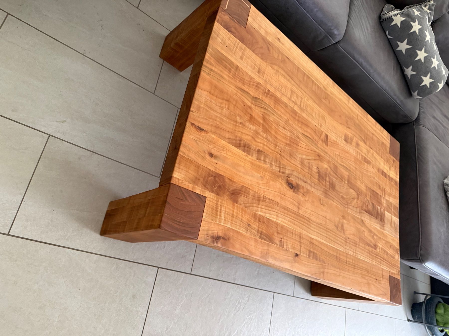 Tables: Massiv Kirsche-Couchtisch – D'occasion à Hagenbuch ZH par buell06 8