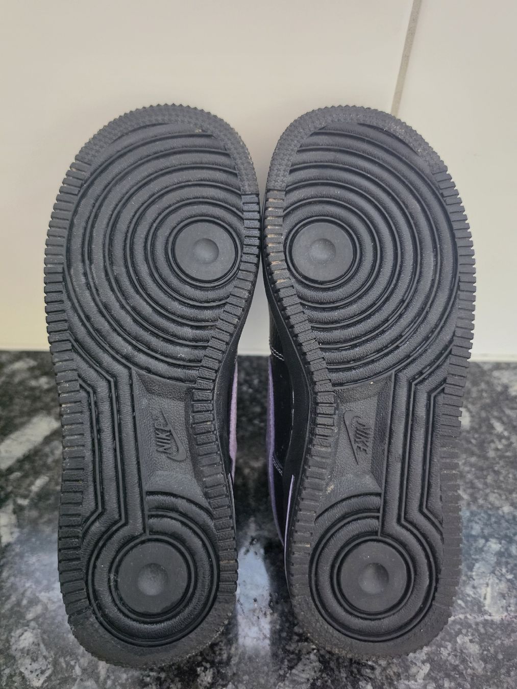 Nike Schuhe für Mädchen: Nike Air Force 1 Gr. 35.5 – Gebraucht aus Rothrist von sabrini88 3