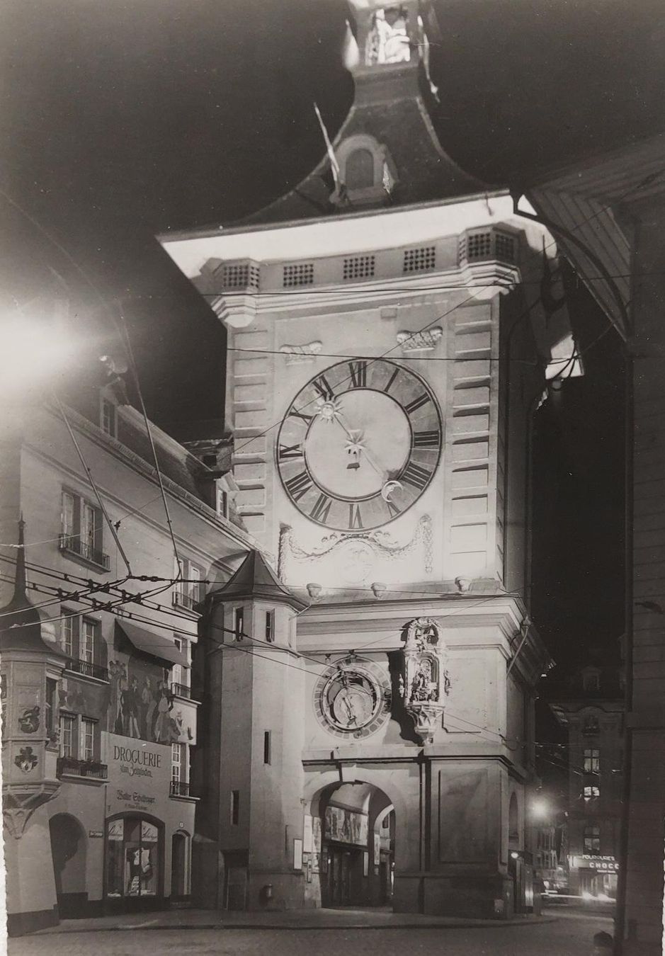 Cartoline postali: BERN - Zeitglockenturm bei Nacht – Usato da Delémont venduto da Domdom1