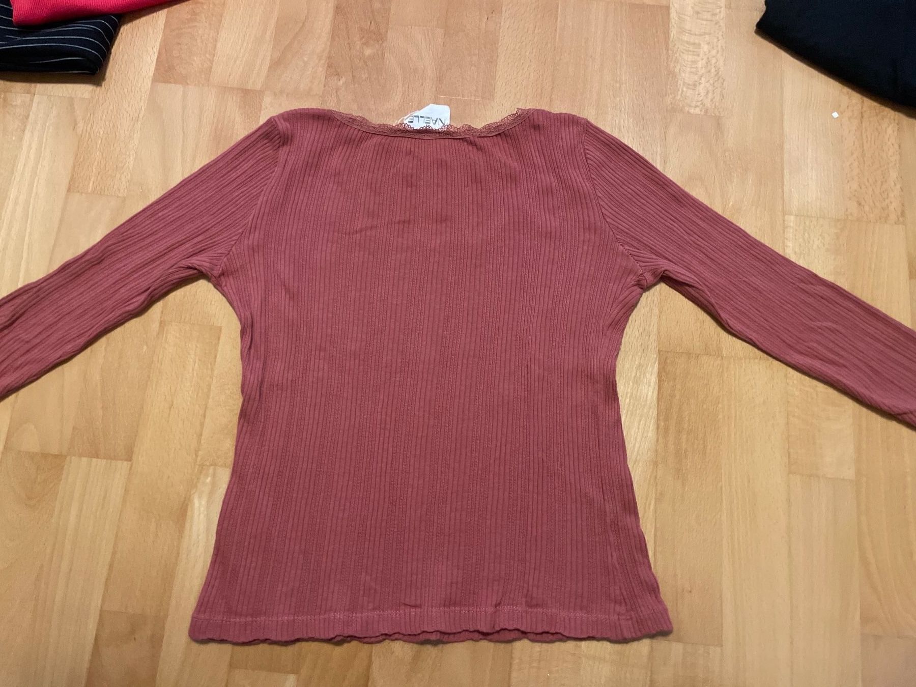 T-Shirts: Langarmshirt Bordeaux – Gebraucht aus Olten von Funke_4600 1