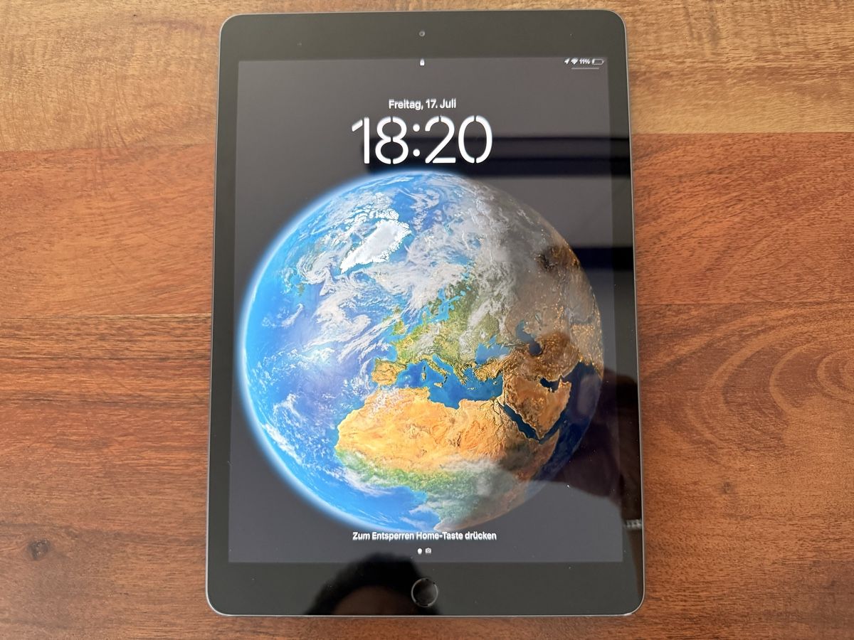 Apple Tablet PC: Apple iPad 7. Generation 32 GB WLAN Space Grau – Gebraucht aus Müllheim Dorf von GTOmerV
