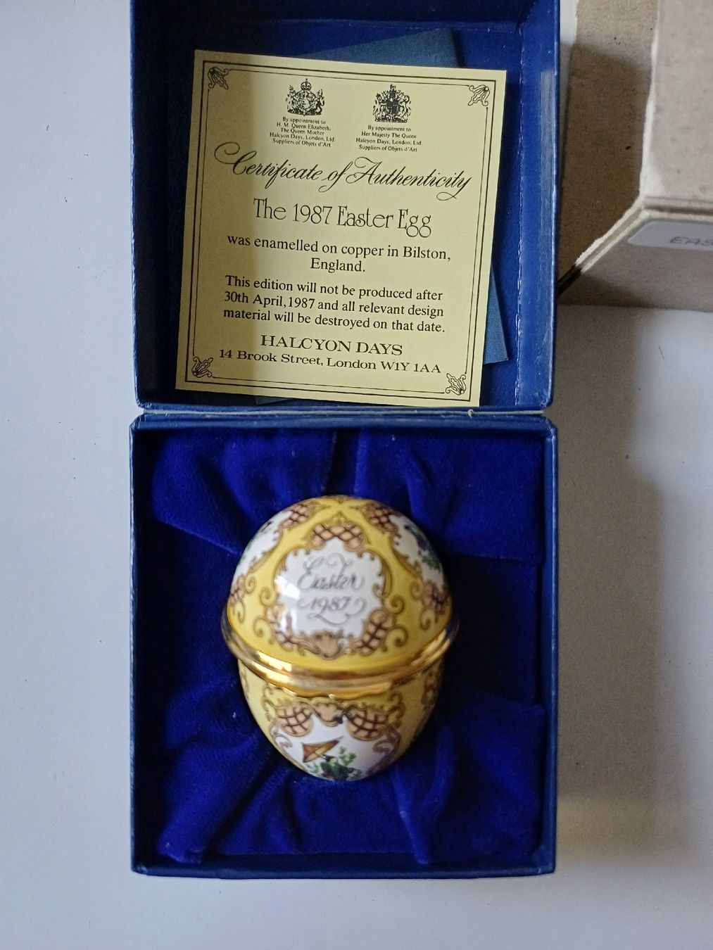 Sonstige Dekorationen & Accessoires: Halcyon Days enamels, Bilston Dose, Easter Egg 1987 – Neu und originalverpackt aus Zürich von Avocadokern 1